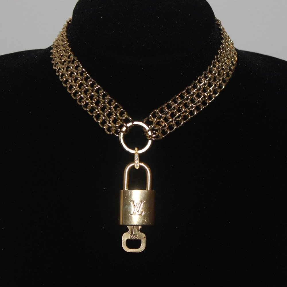 Auth Louis Vuitton Lock Key Set